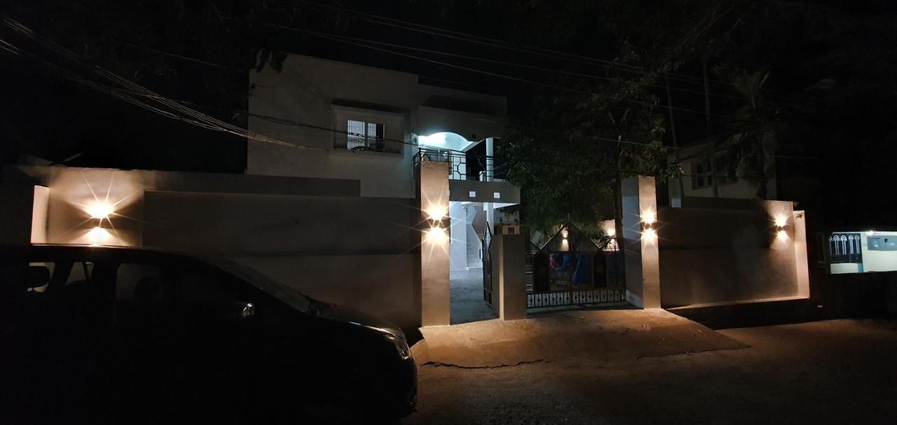 דירות Kuttālam Oonjal Veedu מראה חיצוני תמונה